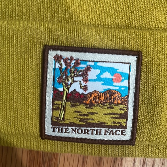 The north face earth scape beanie OS Brand New green - Picture 2 of 4